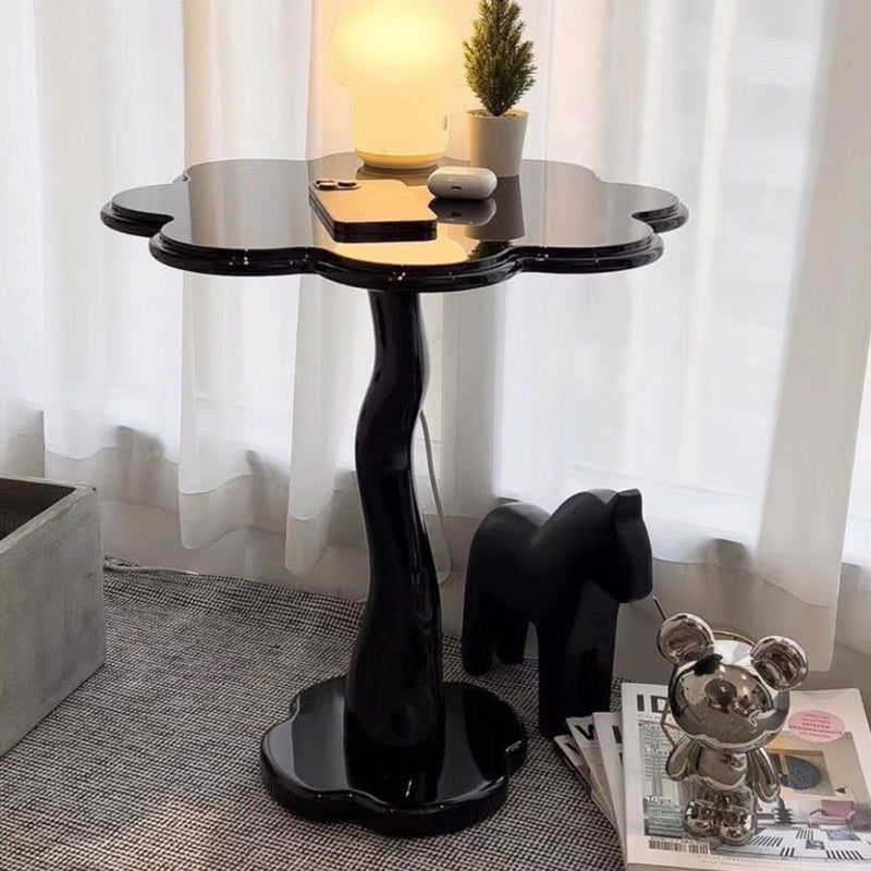 Zeitgenössischer skandinavischer Blütenblätter-Glas-Edelstahl-Beistelltisch 1-Ebene für das Wohnzimmer 