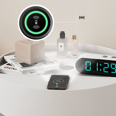 Moderner minimalistischer runder Nachttisch aus PP-Holz mit kabelloser Handy-Ladestation und 1 Ablage für das Bett 