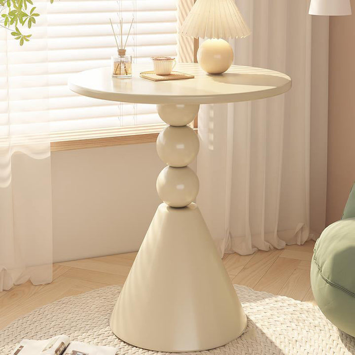 Table basse contemporaine nordique ronde avec base en cône en fer et plateau en pierre pour salon 