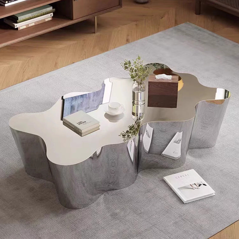 Moderner Art Deco Cloud Oval Edelstahl Metall Beistelltisch 1-stufig für das Wohnzimmer 