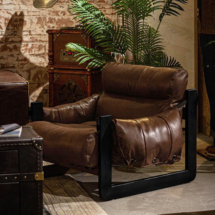 Chaise d'appoint traditionnelle vintage rectangulaire en cuir huilé ciré avec dossier et accoudoirs en fer pour salon 