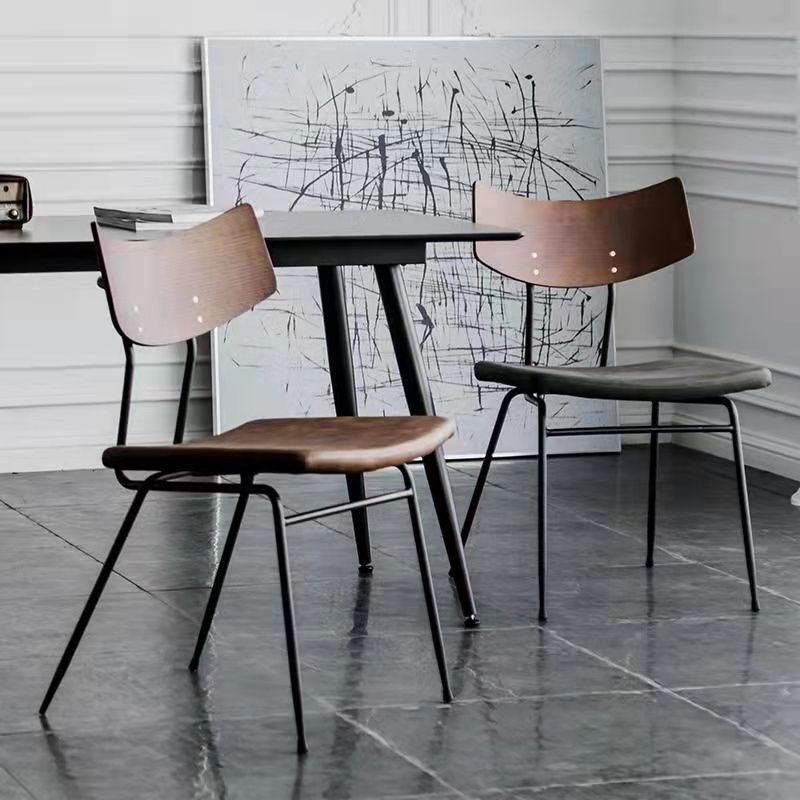 Chaise de salle à manger industrielle contemporaine en cuir PU carré incurvé avec dossier sans accoudoirs pour salle à manger 