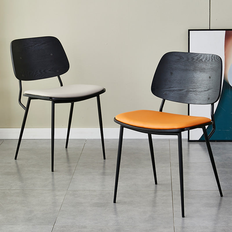 Chaise de salle à manger contemporaine scandinave en cuir PU carré avec dossier en métal sans accoudoirs pour salle à manger 