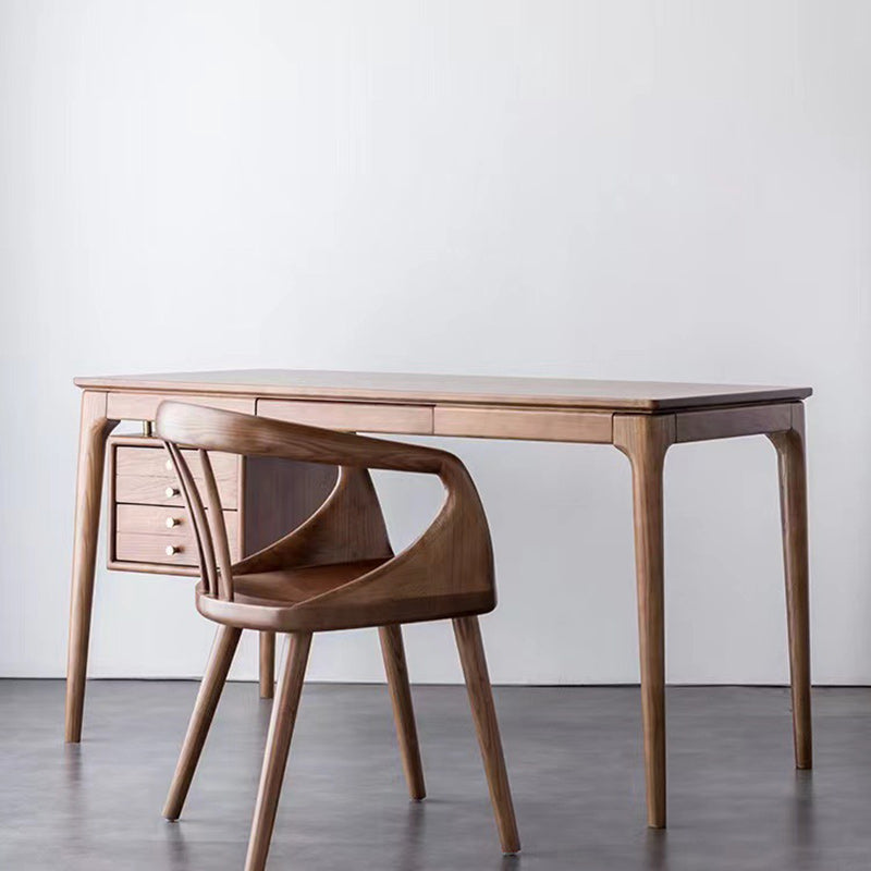 Zeitgenössischer skandinavischer quadratischer Esszimmerstuhl aus massivem Holz mit geschwungener Rückenlehne und Armlehne für das Esszimmer 