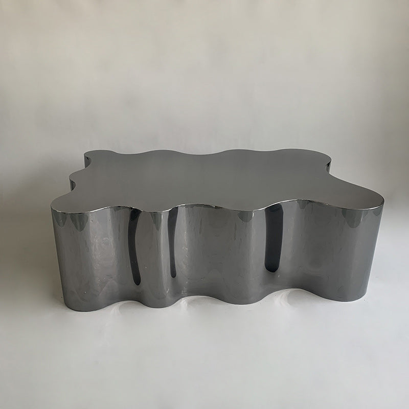 Moderner Art Deco Cloud Oval Edelstahl Metall Beistelltisch 1-stufig für das Wohnzimmer 