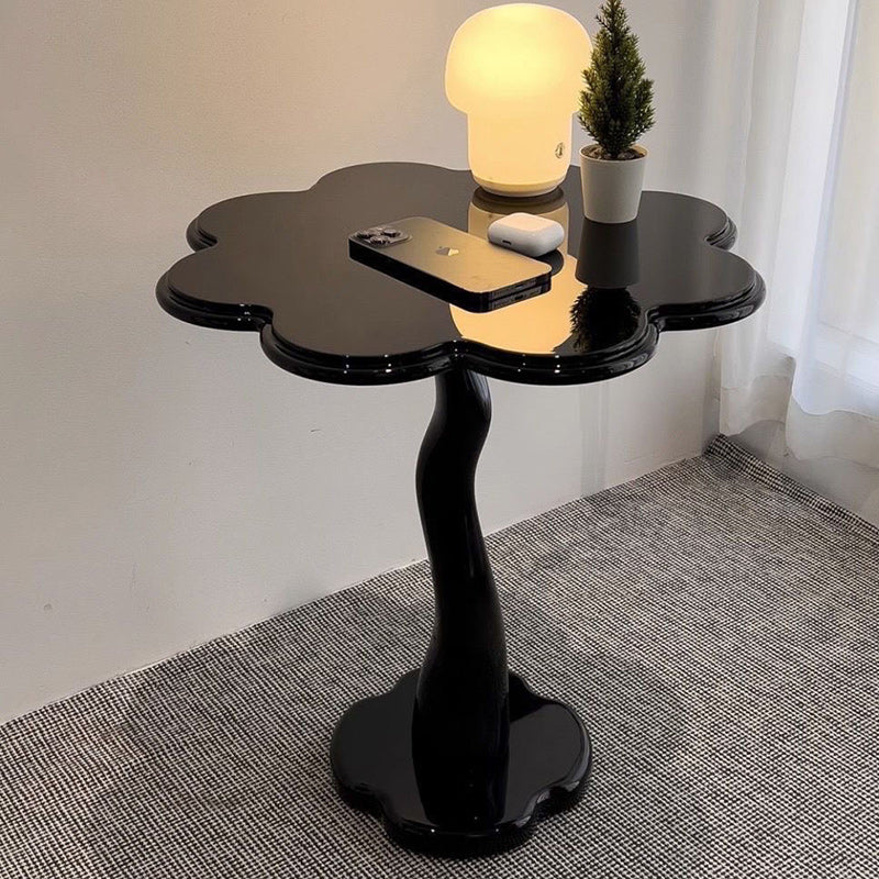 Zeitgenössischer skandinavischer Blütenblätter-Glas-Edelstahl-Beistelltisch 1-Ebene für das Wohnzimmer 