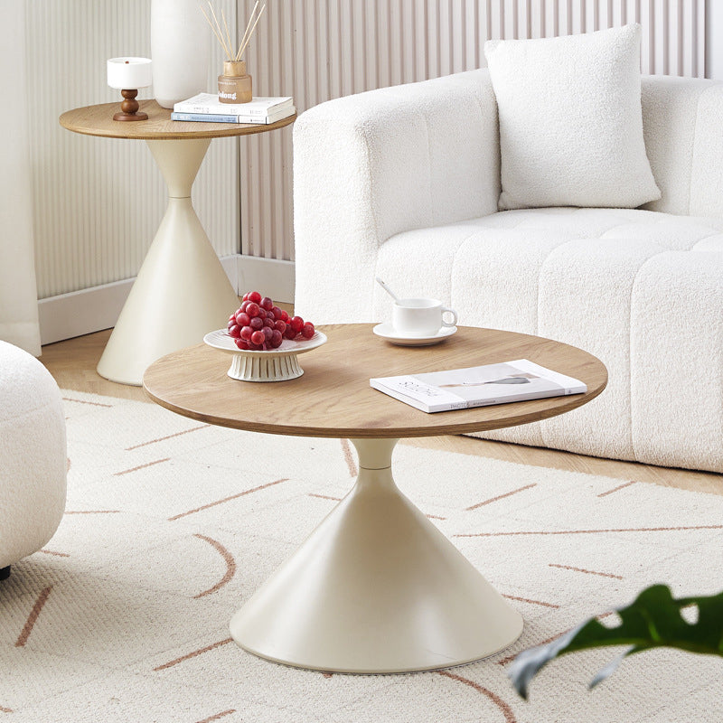 Zeitgenössischer skandinavischer runder Kegel-MDF-Kaffeetisch aus Kohlenstoffstahl mit 1 Ebene für das Wohnzimmer 