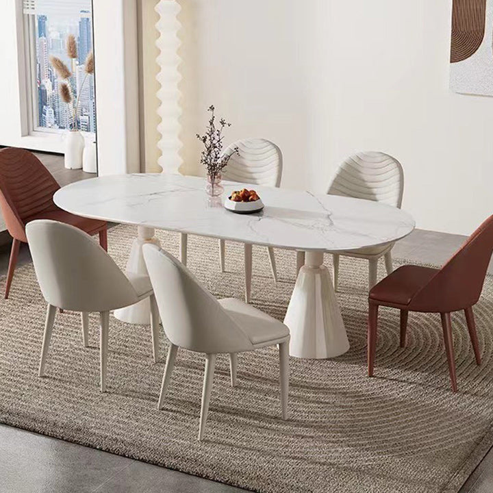 Zeitgenössischer skandinavischer Esszimmerstuhl mit Kunstleder, Eisenschwamm, quadratischer Schalenform und Liniendesign-Rückenlehne für das Esszimmer 