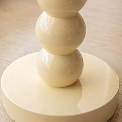 Table basse en bois massif de forme ronde contemporaine pour salon 