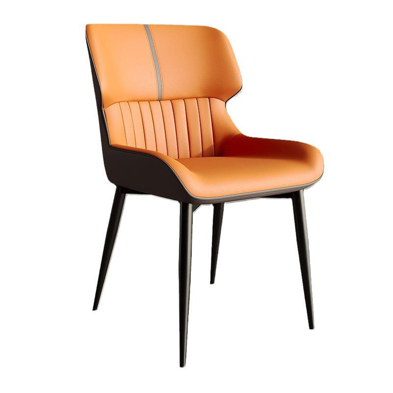 Chaise de salle à manger contemporaine en cuir PU scandinave acier au carbone éponge lignes de veine carrées dossier pour salle à manger 