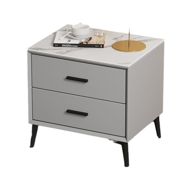 Table de nuit moderne de luxe en cuir microfibre carré avec placage de pierre et panneau en bois massif à 2 tiroirs pour chambre 