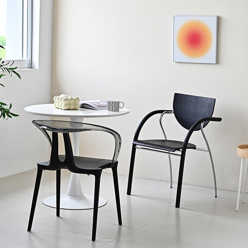 Moderner minimalistischer Kurvenrahmen Kunststoff-Esszimmerstuhl Rückenlehne Armlehne für Esszimmer 