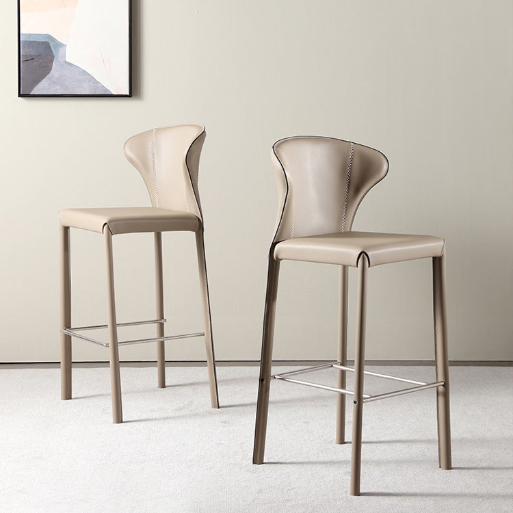 Taburete de bar moderno minimalista cuadrado de acero al carbono con piel sintética tipo silla de montar, sin respaldo ni brazos, para comedor 