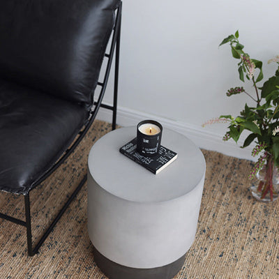 Table d'appoint cylindrique en oxyde de magnésium industriel contemporain pour salon 
