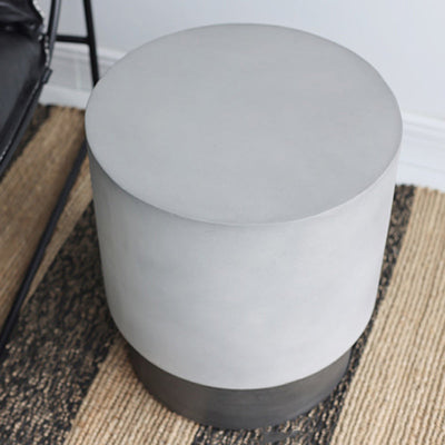 Table d'appoint cylindrique en oxyde de magnésium industriel contemporain pour salon 