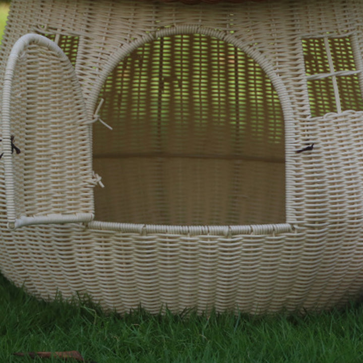Zeitgenössisches kreatives rundes PP-Rattan handgewebtes pilzförmiges Katzenbett für draußen &amp; Schlafzimmer 