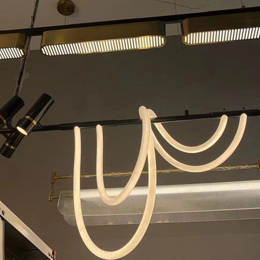 Lámpara colgante LED lineal de arco contemporánea y creativa de hierro y silicona para isla de cocina y comedor 