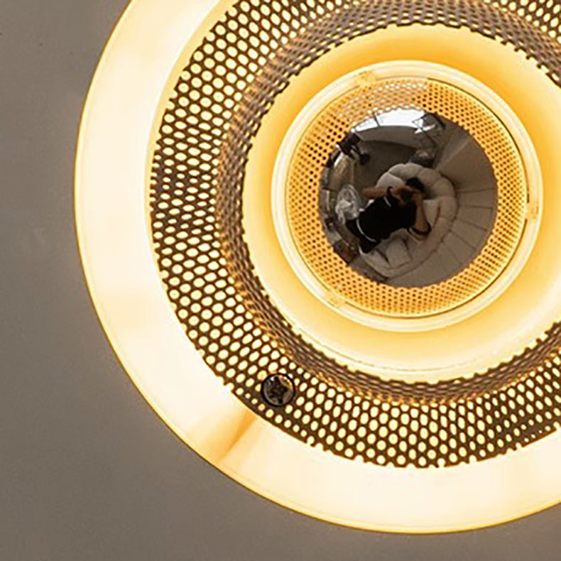 Zeitgenössische nordische runde fliegende Untertasse Kegel Hardware Glas 1-Licht Pendelleuchte für Wohnzimmer 