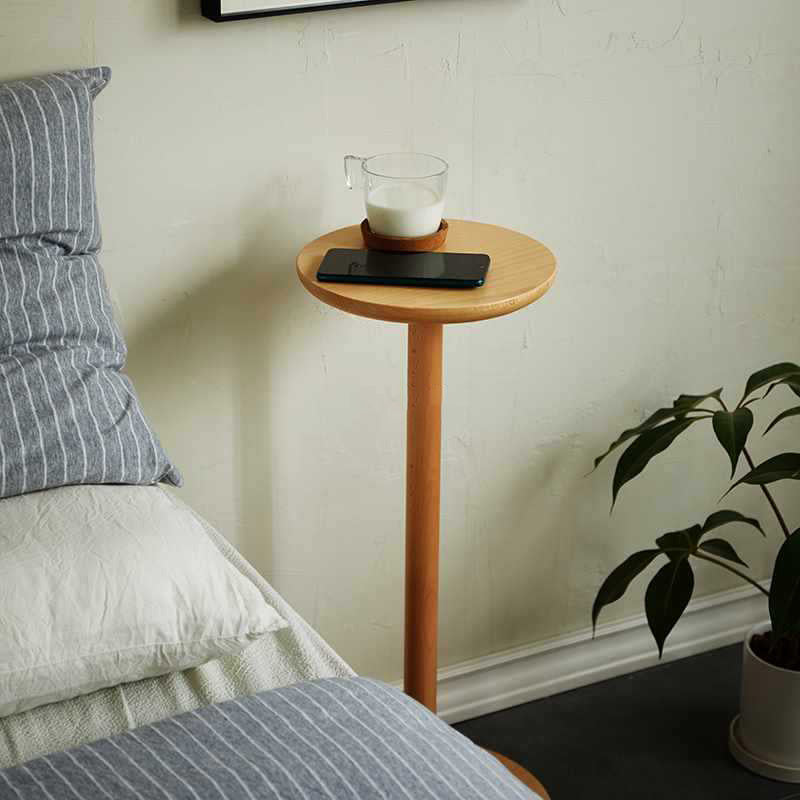 Moderner minimalistischer runder Holztisch für das Wohnzimmer 