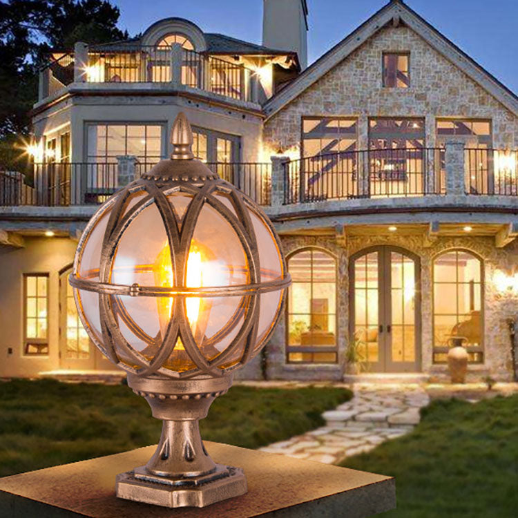 Lumière extérieure en aluminium et verre de style colonial traditionnel à 1 ampoule pour jardin 