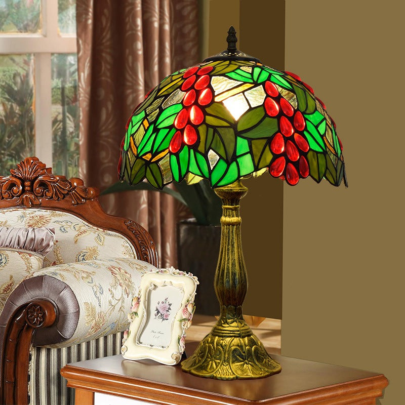 Traditionelle Tiffany Dome Flower Aluminium Glas 1-Licht Tischlampe für Schlafzimmer 
