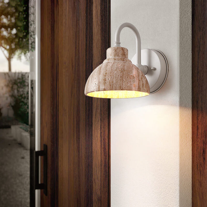 Japanischer minimalistischer gelber Travertin-Schalenform 1-Licht Wandleuchte 