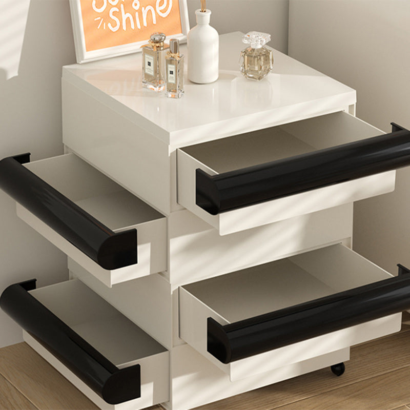 Table de nuit contemporaine scandinave rectangulaire cubique avec poignée arrondie en ABS 2/3/4 tiroirs amovibles pour chambre 