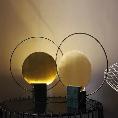 Zeitgenössische kreative Kreis Metallring Marmor Basis LED Tischlampe für Schlafzimmer 