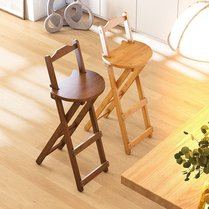 Simplicidad contemporánea Taburete de bar plegable con patas en forma de X de bambú Respaldo bajo Reposapiés para comedor 