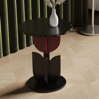 Table basse de salon contemporaine avec plateau en verre ondulé et design tulipe 