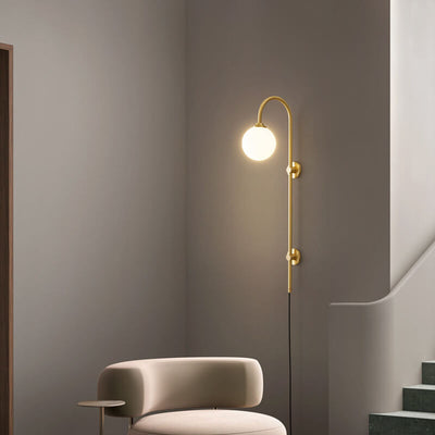 Nordic Minimalistisches Glas Rundkugel Kupfer Lange Stange 1-Licht Wandleuchte 