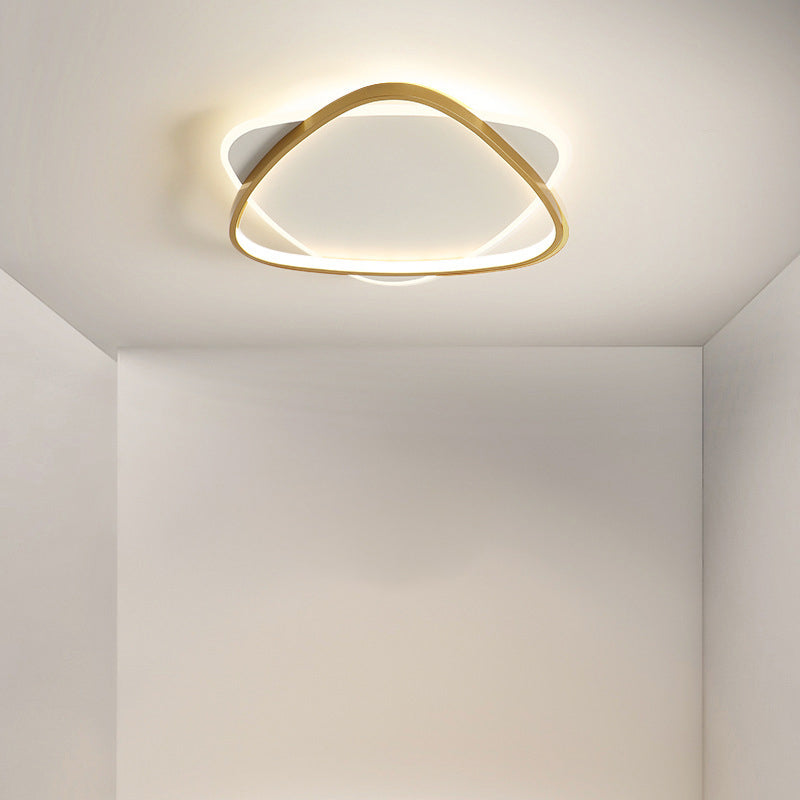 Luz de techo LED de montaje empotrado de hierro acrílico triángulo minimalista moderno para dormitorio 