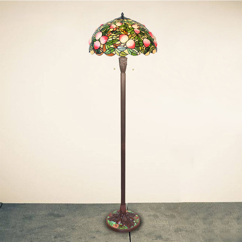 Traditionelle Tiffany-Stehlampe mit Buntglas und pfirsichfarbenem Hardware-Sockel, 3 Lichter, für das Home Office 
