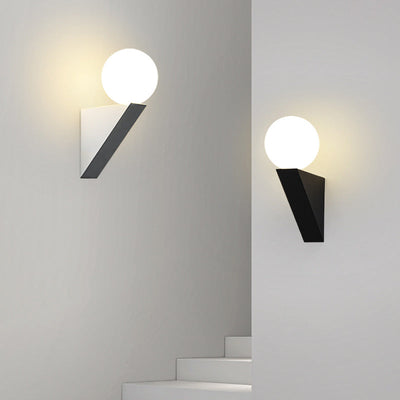 Moderne minimalistische Dreieck Orb Eisen Kunststoff 1-Licht Wandleuchte Lampe für Wohnzimmer 