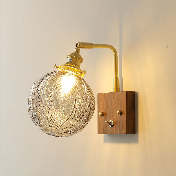 Traditionelle japanische Wandleuchte mit strukturierter Glaskugel, Holz und Messing, 1-flammig, für Wohnzimmer und Schlafzimmer 