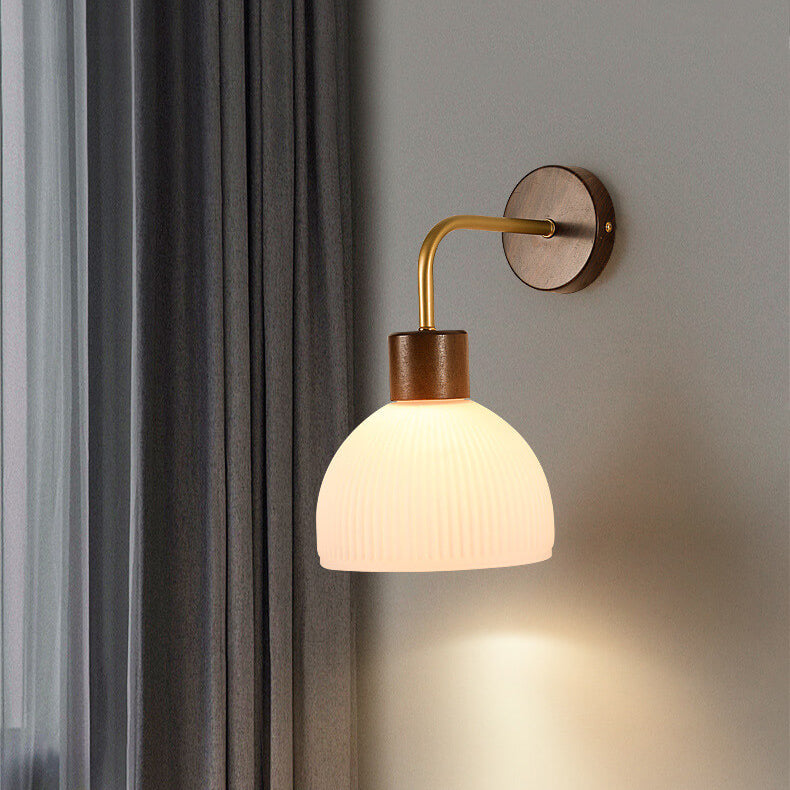 Lampe murale à 1 lumière avec abat-jour en verre en demi-cercle en bois massif japonais traditionnel pour chambre à coucher 