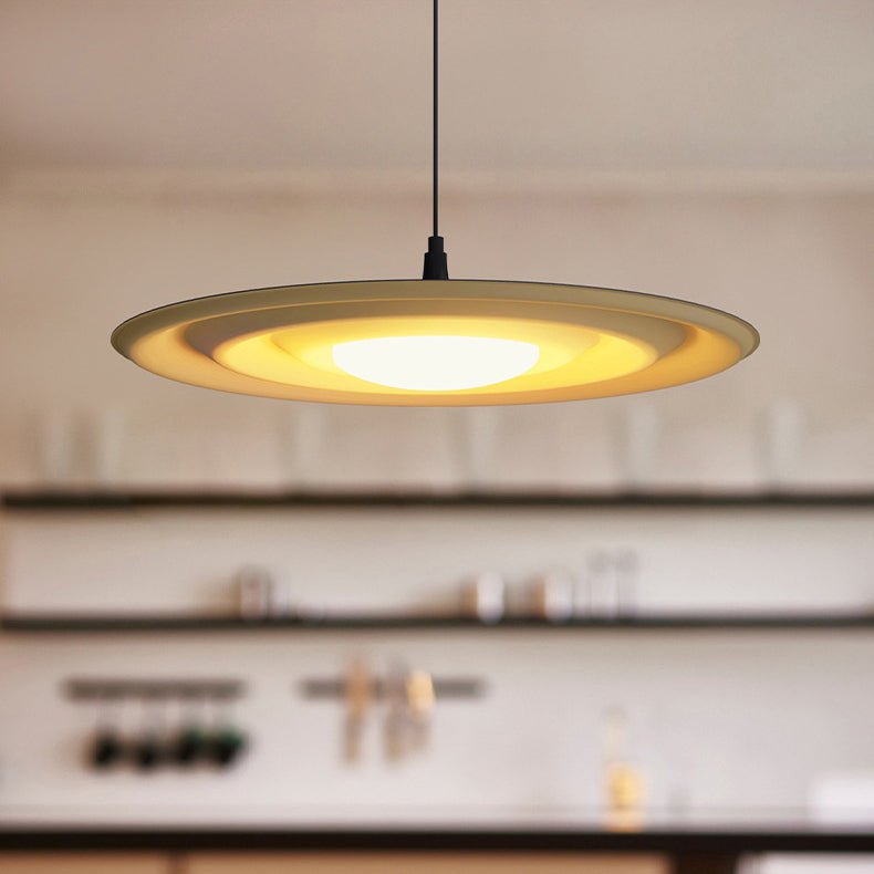 Moderne minimalistische runde Wasser-Kräuselung Acryl Eisen LED Pendelleuchte für Schlafzimmer 