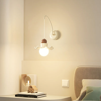 Aplique de pared de 1 luz con base de disco en forma de hoja de loto de bola redonda minimalista moderna de resina PE y hierro para dormitorio 