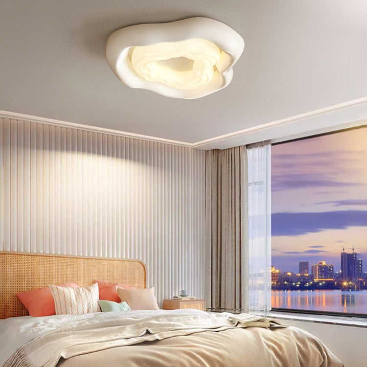 Plafonnier LED moderne minimaliste en fer PE nuage crème pour salon 