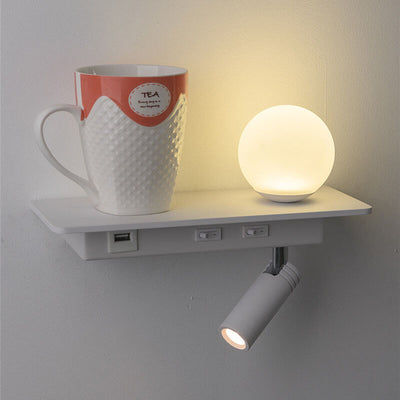 Moderne Schwarz-Weiß-Einzelfarbe mit USB-Anschluss Eisen-LED-Strahler Wandleuchte 