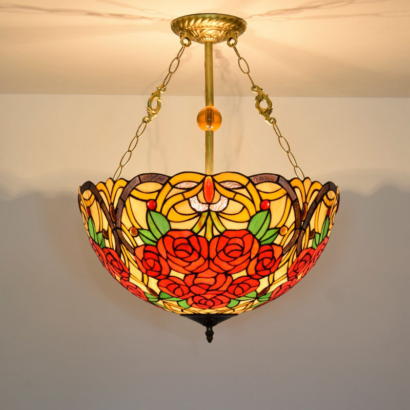 Traditioneller Tiffany-Buntglas-Rosenblumen-Eisen-3-Licht-Kronleuchter für das Wohnzimmer 