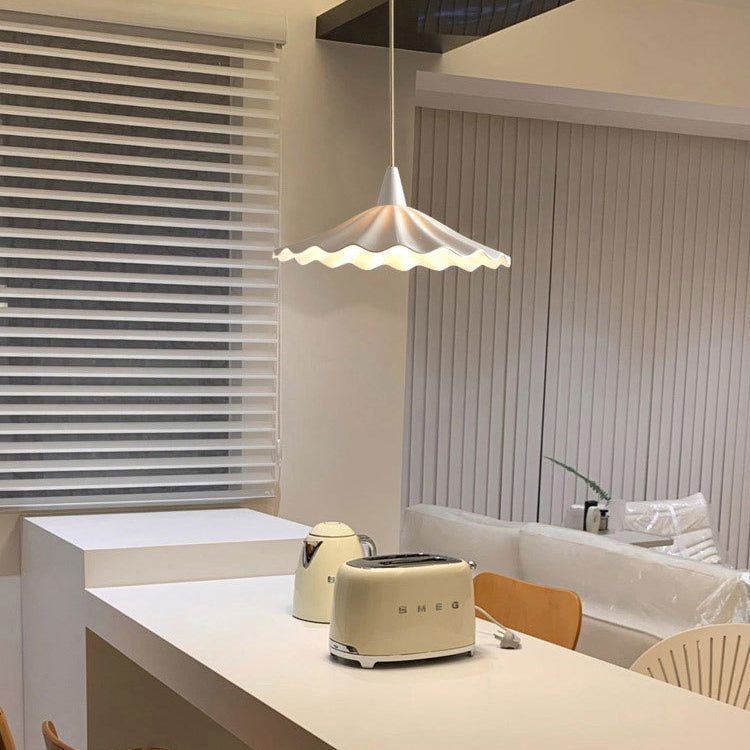 Moderne minimalistische runde plissierte Keramik 1-Licht Pendelleuchte für Wohnzimmer 
