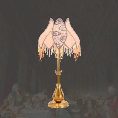 Traditionelle französische Tischlampe in Lotusform mit 1 Licht und Stoffquaste aus antikem Messing für das Home Office 