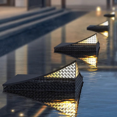 ضوء حديقة LED من الفولاذ المقاوم للصدأ المجوف الصناعي المعاصر للحديقة الخارجية 