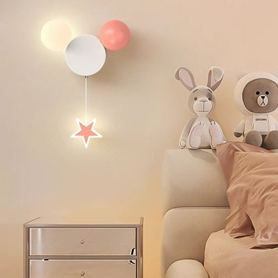 مصباح حائط للأطفال LED بظل كروي من الأكريليك والحديد الكرتوني الإبداعي المعاصر لغرفة النوم 