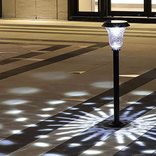 Lumière extérieure en aluminium du PC LED de cylindre solaire de simplicité moderne pour le jardin 
