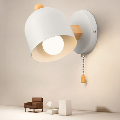 Applique murale 1 lumière avec abat-jour en dôme simple nordique et cordon de tirage en bois 
