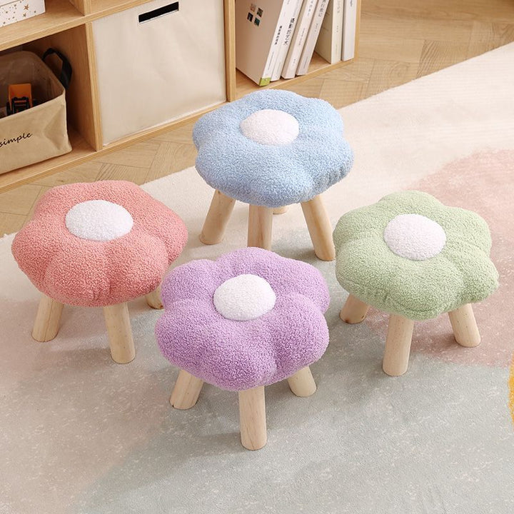 Contemporary Creative Flower Shape Sherpa Fabric Pine Wood Footstool For Entryways