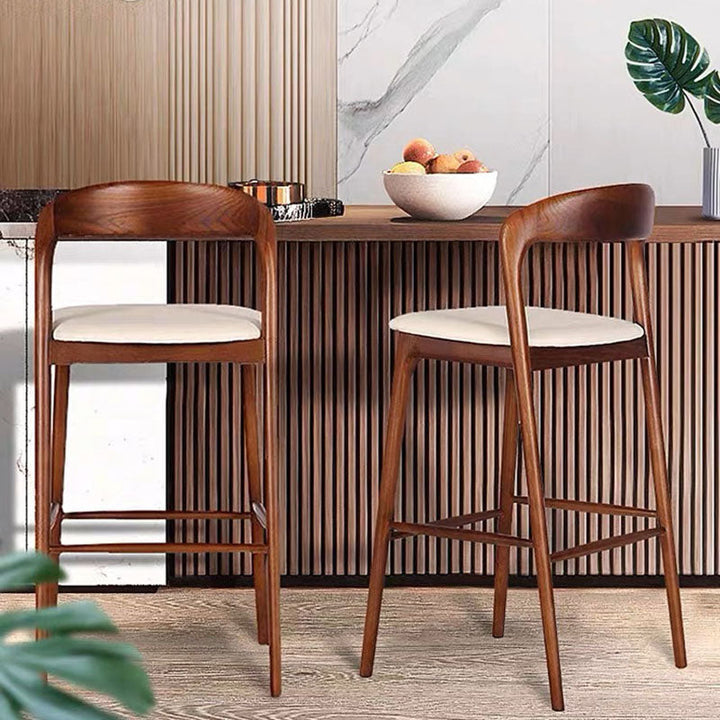 Tabouret de bar contemporain rétro à cadre carré en bois massif, revêtu de similicuir, dossier bas et repose-pieds pour salle à manger 