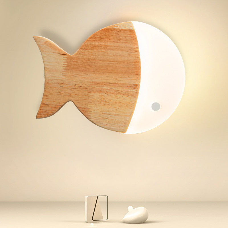 Nordic Kreative Einfache Holzkunst Kleine Fisch LED Wandleuchte 